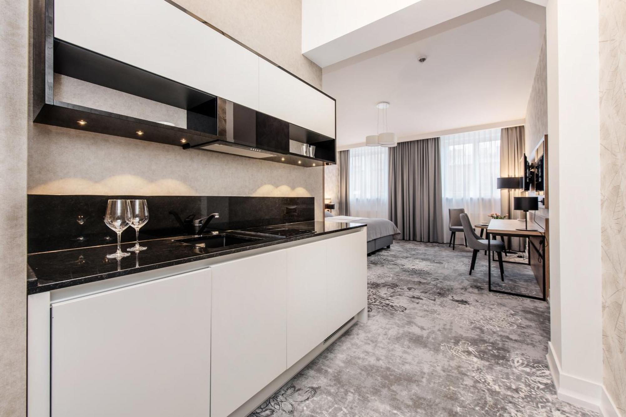 Vinfort Aparthotel Красков Екстериор снимка