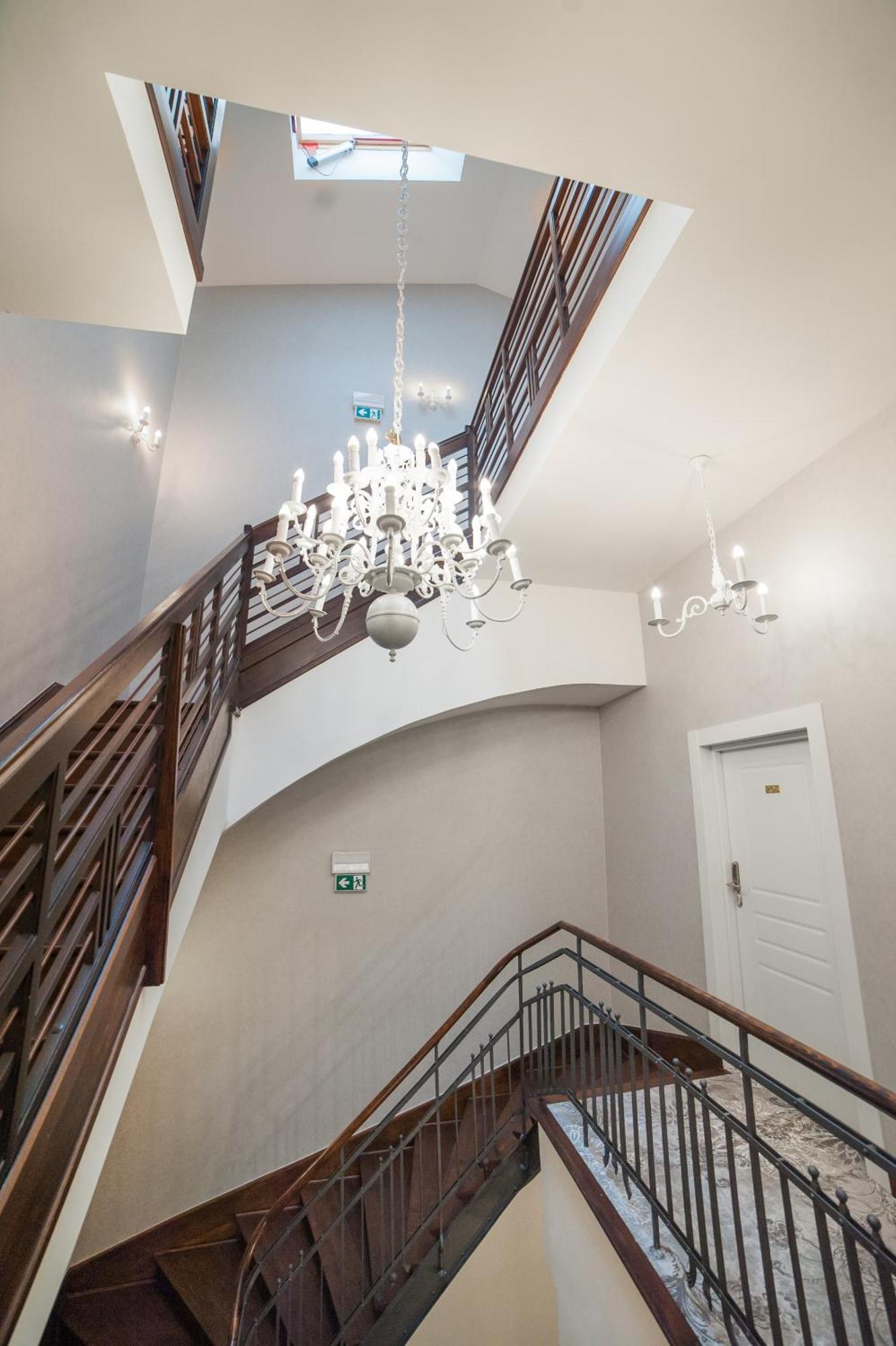 Vinfort Aparthotel Красков Екстериор снимка