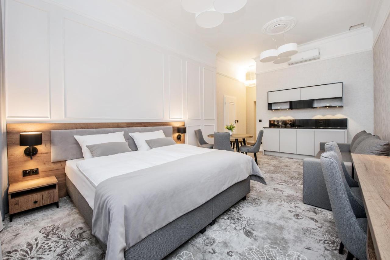 Vinfort Aparthotel Красков Екстериор снимка